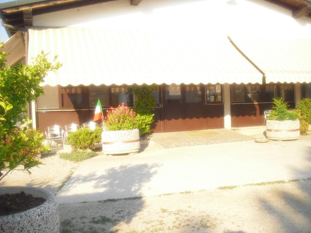 Agriturismo La Chioccia Campagna Lupia Exteriör bild